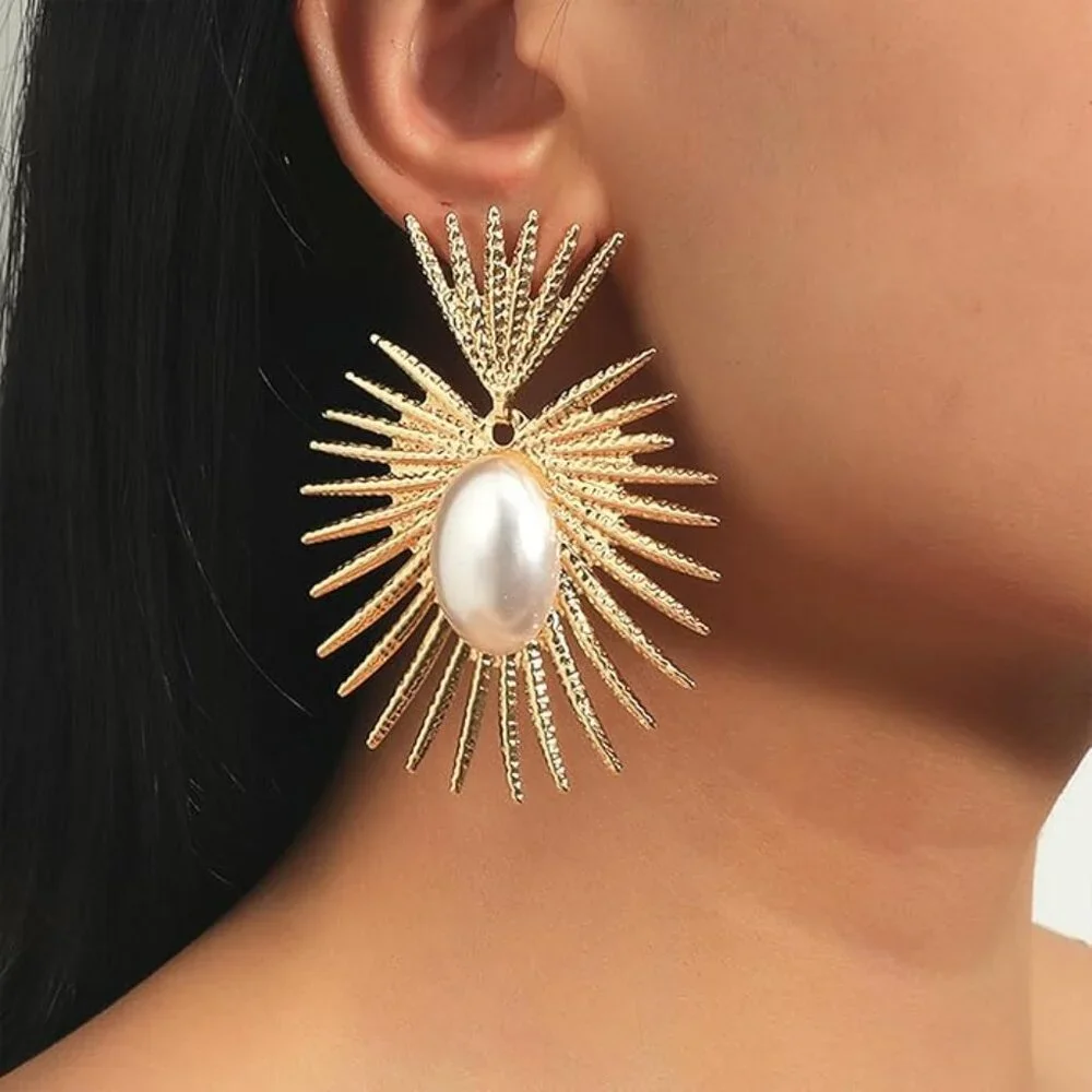 Radiance Gold Large Pearl Heart Crown Sunburst Beam Ray Regal Royal Earring - Picture 1 of 5